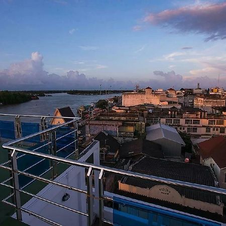 The Port Hostel Surat Thani Exterior foto